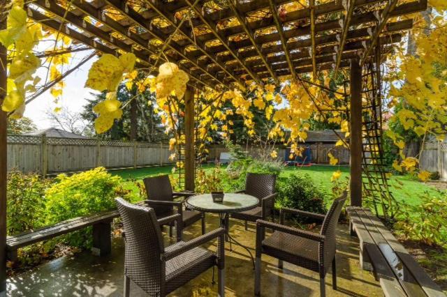 Imperial House Bed & Breakfast Burnaby Eksteriør bilde