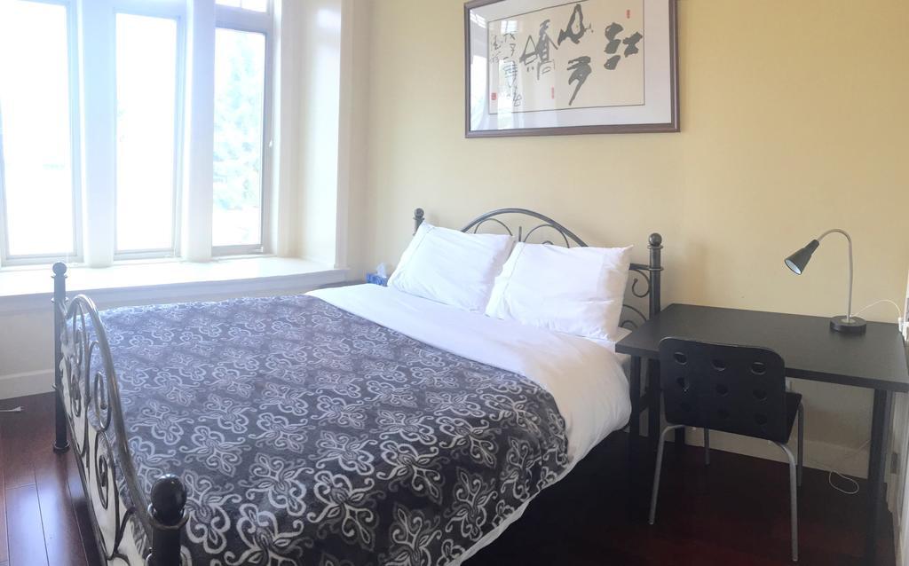 Imperial House Bed & Breakfast Burnaby Eksteriør bilde