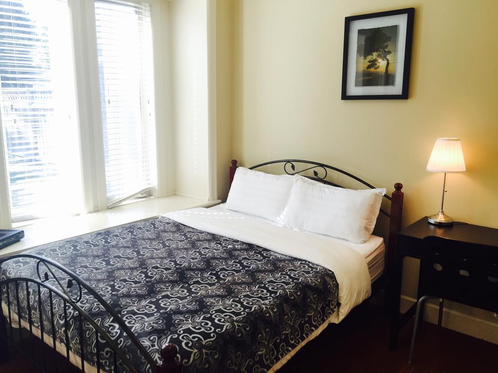 Imperial House Bed & Breakfast Burnaby Rom bilde